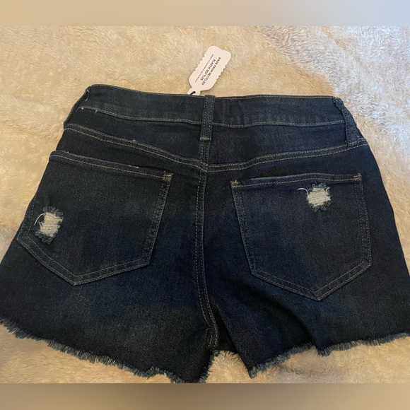 BNWT, SO, shortie distressed shorts, juniors size 5 - Picture 10 of 11